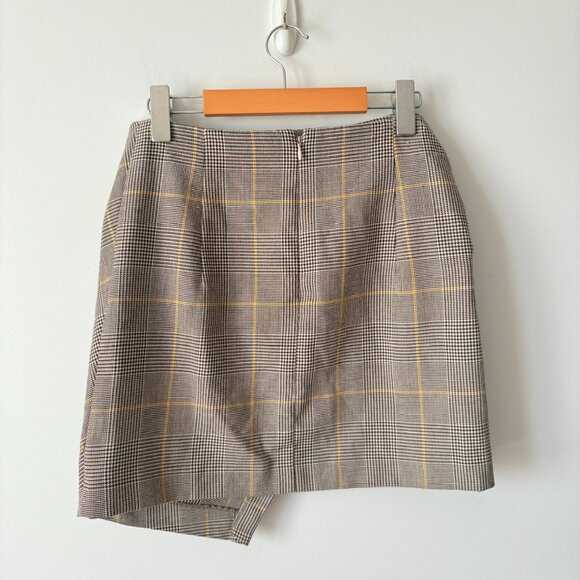 Aritzia Babaton Jethro Faux Twist Wrap Mini Skirt Brown & Gold Plaid Size 6 - Picture 4 of 6